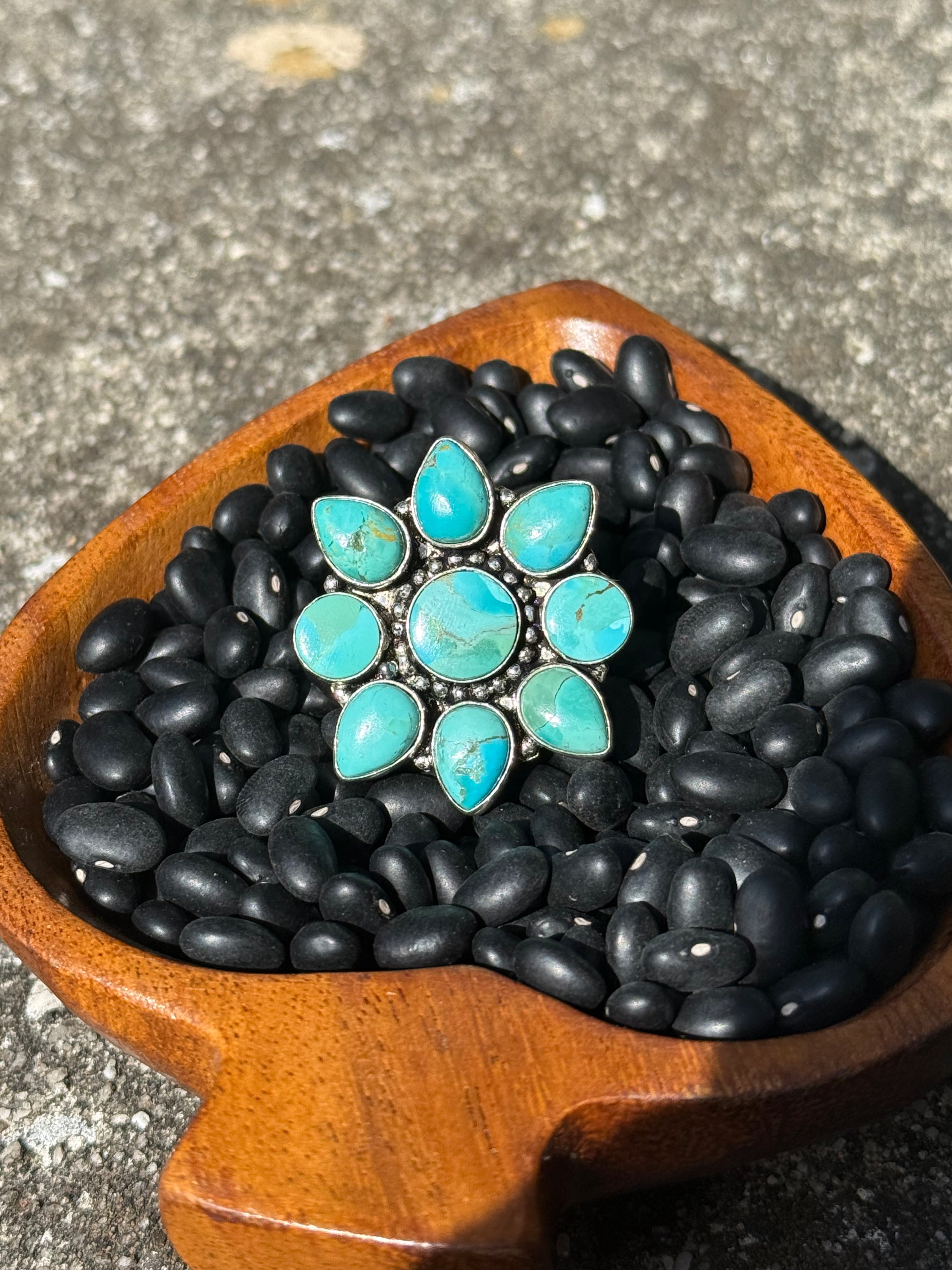 Large turquoise cluster