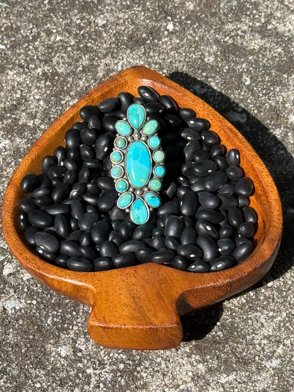 Long turquoise cluster