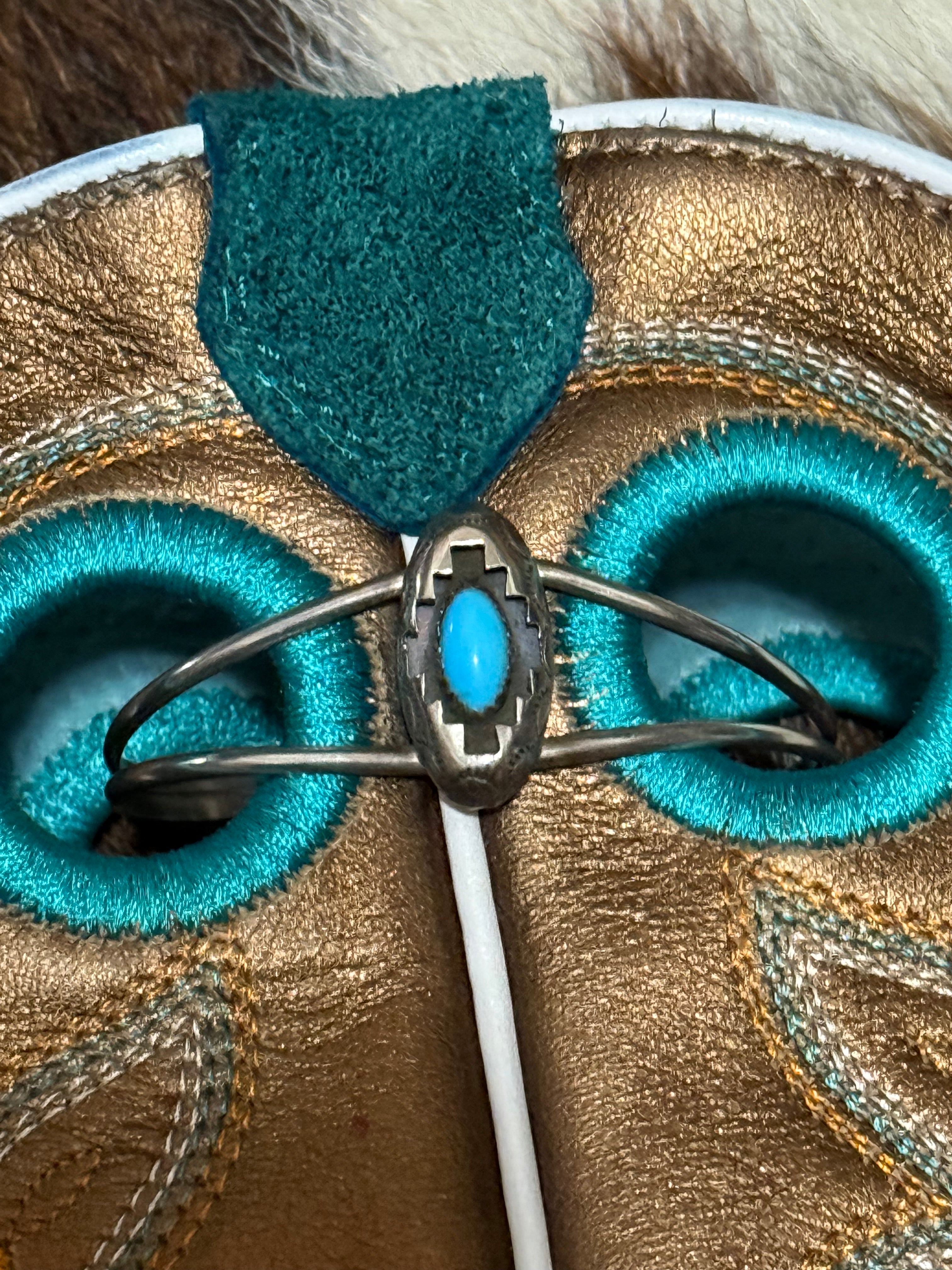 Shadow box cuff